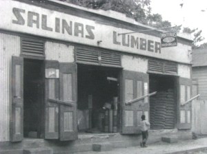 Salinas Lumber Yard celebra su 65º aniversario / Roberto Quiñones Rivera